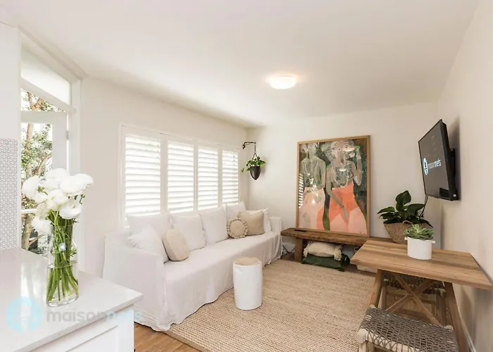 1 Bdrm Manly Beachside Apt With Parking